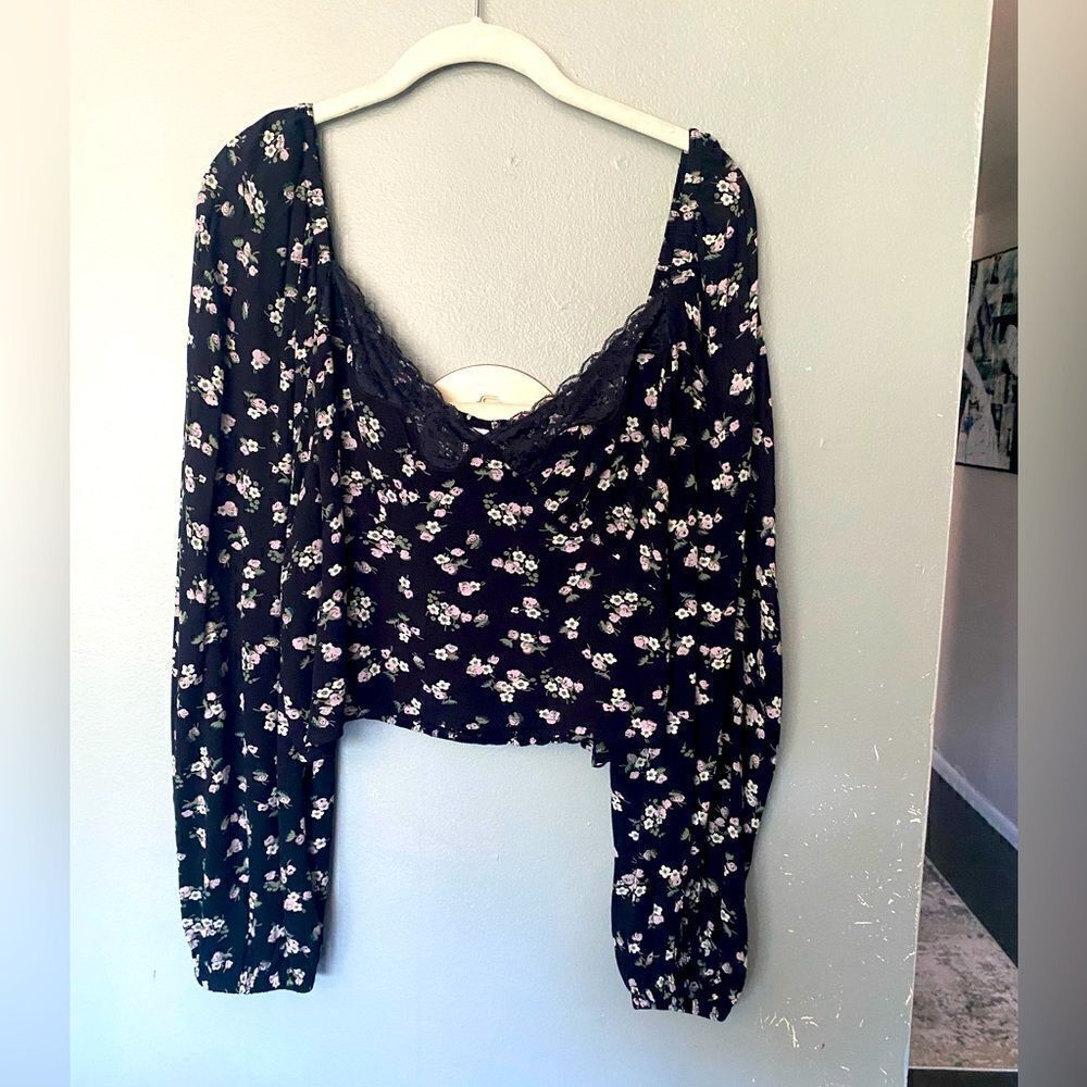 𝅺NWOT BP.  Floral Cropped Blouse Top Black  2X